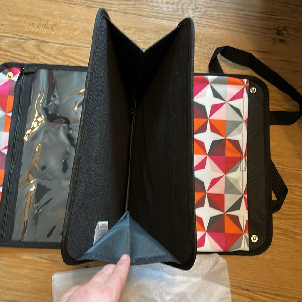 NWT thirty-one small utility tote - Picture 3 of 9